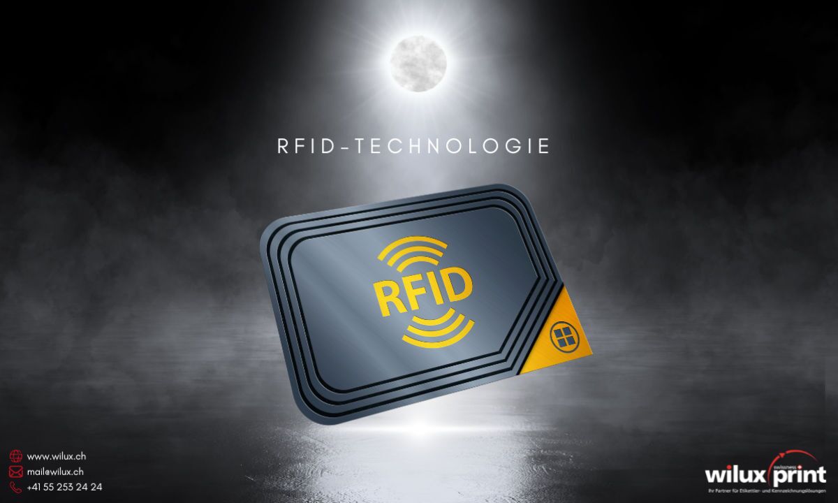 RFID-Chip mit gelben Details, abgebildet auf dunklem Hintergrund unter einem leuchtenden Mond mit der Aufschrift 'RFID-Technologie'