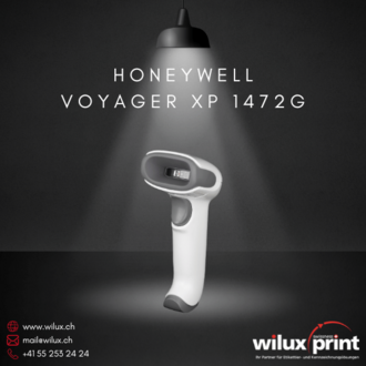 Ein kabelloser Honeywell Voyager XP 1472g Barcode-Scanner in Weiss steht unter einer Lampe auf einem dunklen Hintergrund. Der Scanner bietet Bluetooth-Konnektivität und ist ideal für den Einzelhandel und die Lagerverwaltung.