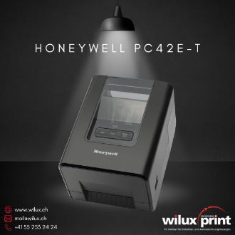 Honeywell PC42E-T Desktop-Etikettendrucker in schwarzem Gehäuse mit geschlossenem Deckel, kompakte 4-Zoll-Drucklösung für Thermotransfer und Thermodirekt