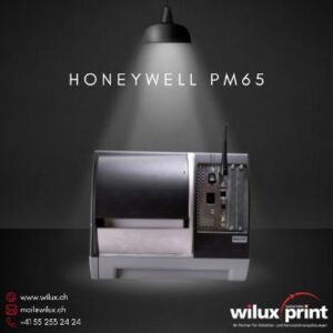 Rückansicht des Honeywell PM65 Industrie-Etikettendruckers mit detaillierter Darstellung der Anschlussmöglichkeiten für Wi-Fi 6, Bluetooth 5.2 und andere Verbindungen.