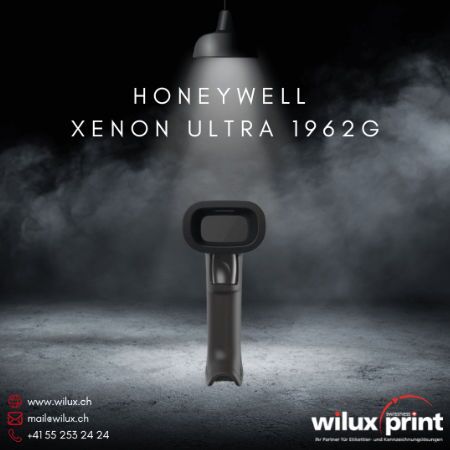 Der kabellose Honeywell Xenon Ultra 1962G Barcode Scanner steht unter einer Lampe auf einem nebligen Hintergrund und bietet robuste Leistung für anspruchsvolle industrielle Umgebungen.