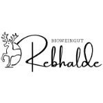 Weingut Rebhalde Logo in schwarzer Schrift mit stilisiertem Hirschmotiv, verwendet auf der Testimonial-Seite