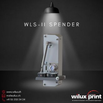 Etikettenspender WLS-II mit Mitlaufadapter, ideal für die präzise Etikettierung von Produkten im Durchlauf wie Lebensmittelverpackungen, Kartons und Flaschen, die eine kontinuierliche Etikettierung erfordern.