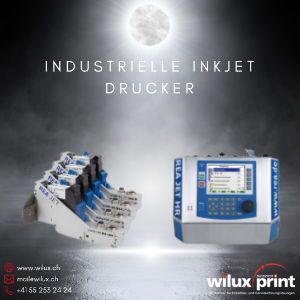 Industrieller Inkjet-Drucker mit Druckköpfen und Bedienpanel vor einem leuchtenden Mond auf dunklem Hintergrund mit der Aufschrift 'Industrielle Inkjet Drucker' – Blog Etikettendrucker