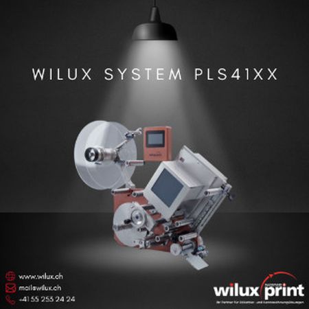 Industrielle Etikettiermaschinen zum Drucken und Spenden — WILUX System PLS41xx mit WLS-III-Etikettierkopf und Inline-Thermotransferdrucker